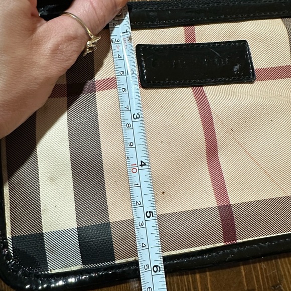 Burberry London Check Canvas Zip Pouch with Black Patent Trim - Picture 3 of 11
